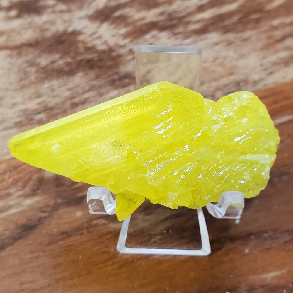 Pure Sulfur Crystal, Single Point - Picture 3 of 12